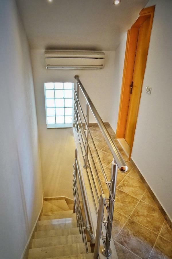 Ruzicin Dvor Apartment Povlja  Exterior photo